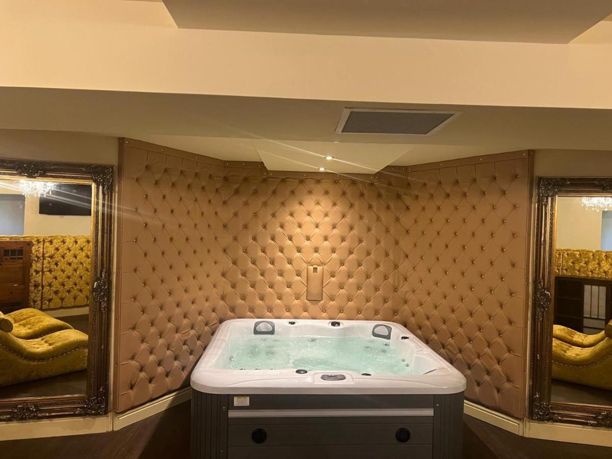 Hall Hotel Rainhill