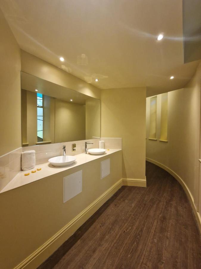Hotel Hall *